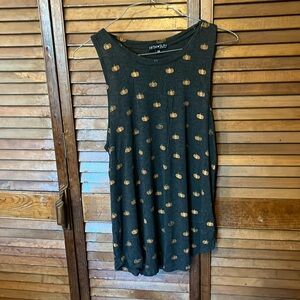 Pumpkin tank top. High neck size medium fifth sun.